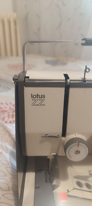 Mașină de Cusut Elna lotus zz