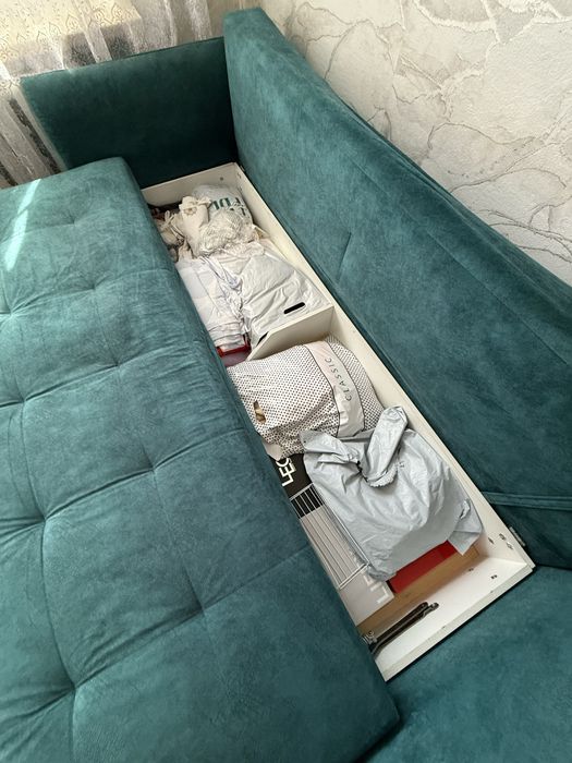 Срочно продам диван