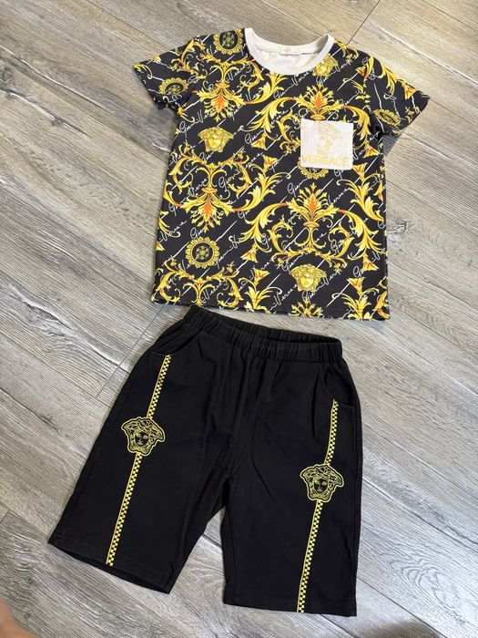 Продам срочно детские вещи