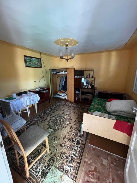 Casa la tara cu gradina