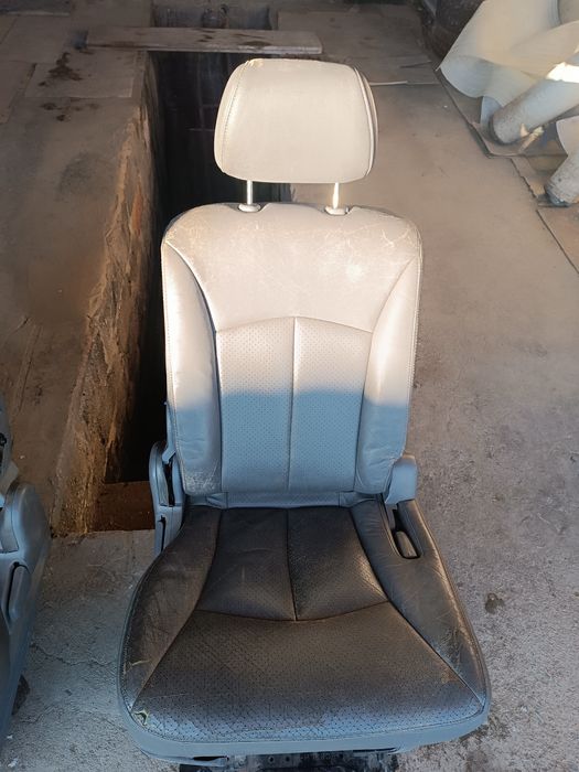 Сиденья от мазды мпв