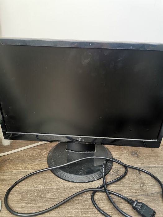 Екран Fujitsu 47 см