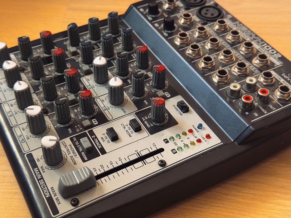 mixer audio Behringer Xenyx 1002
