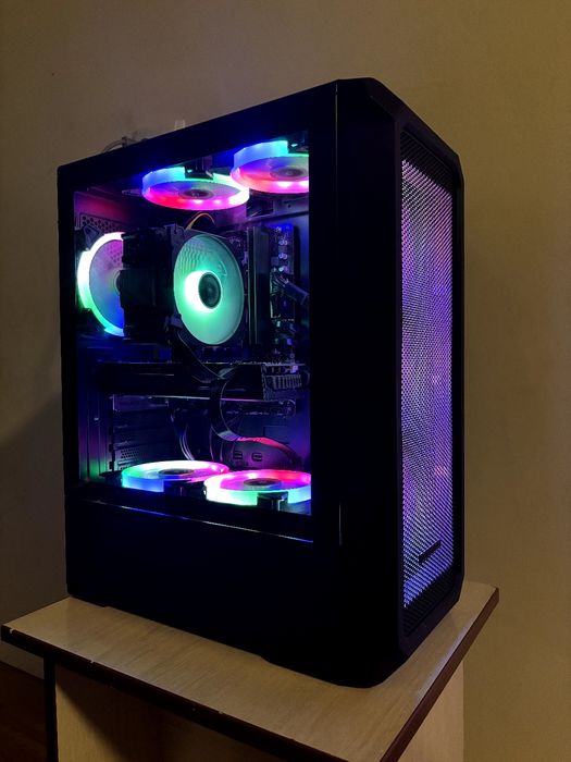 Игровой компьютер сотилади