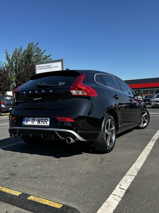 Volvo v40 R Design D2 2017 Automat