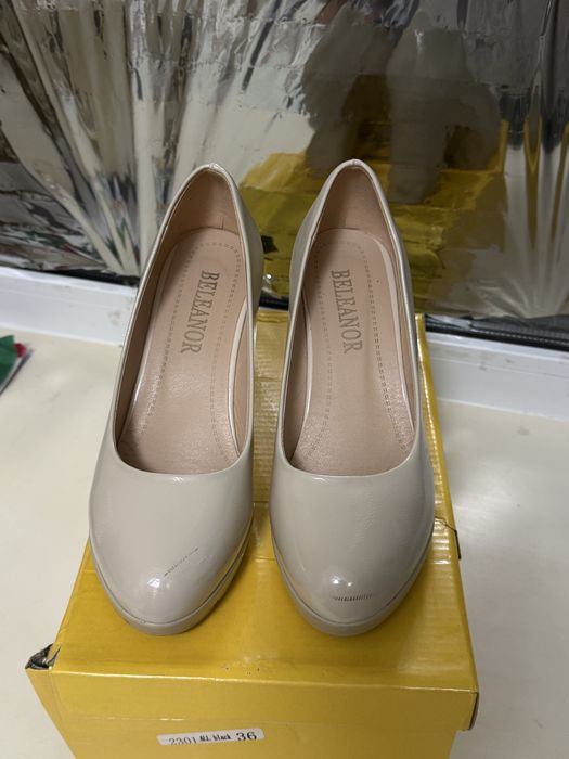 Продам туфли 36-37р