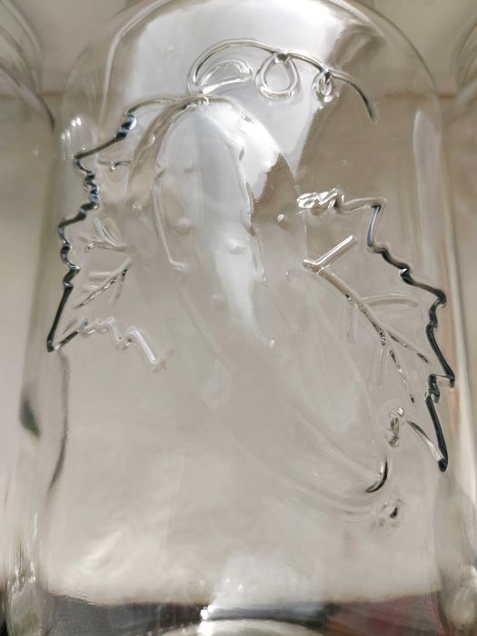 Емкость для декора с выпуклым рисунком ,стеклянная