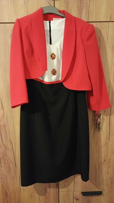 Costum elegant dama.
