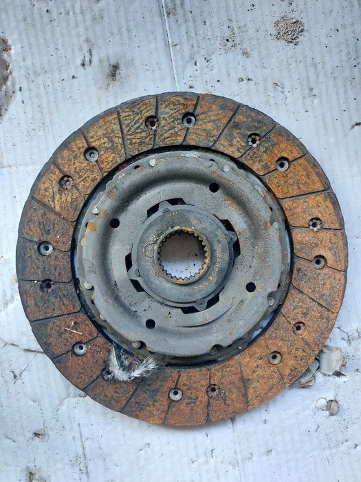 Съединител с притискател е90 е91 бмв  2.0д 184кс bmw e90 e91 2.0d