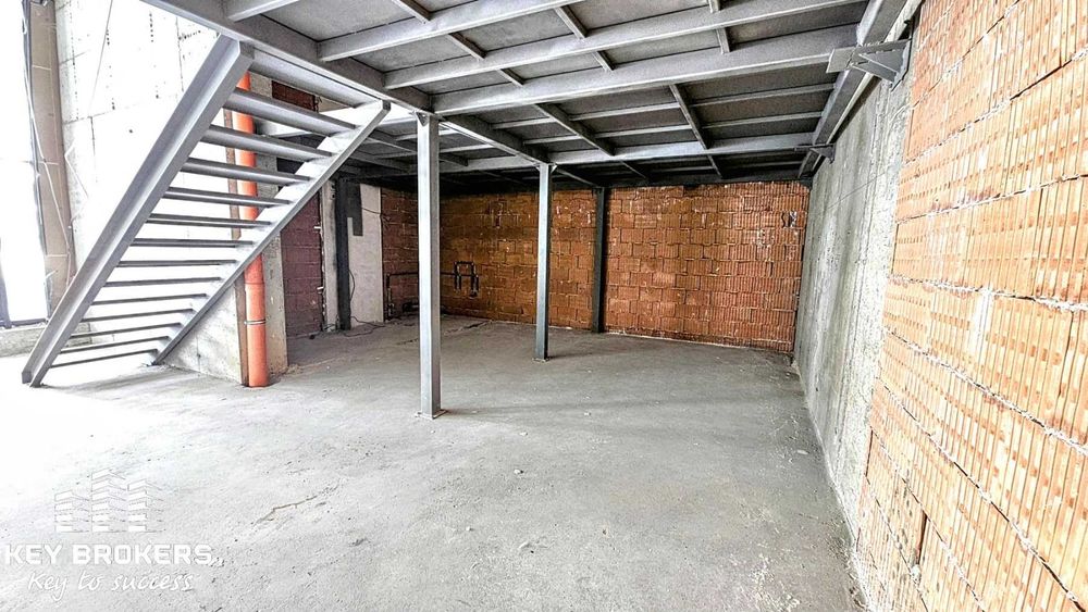 Дава се под наем Офис в Бургас, Славейков - 93 кв.м за 1122 € - Снимка #3