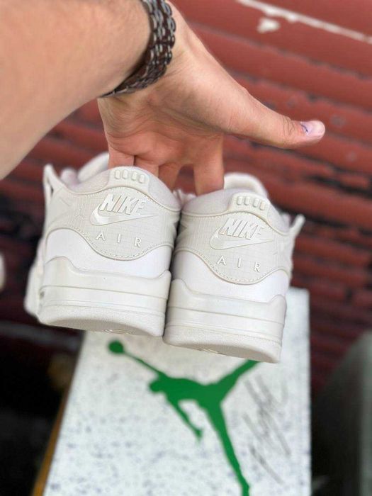 Кроссовки Air Jordan 4 Retro RM