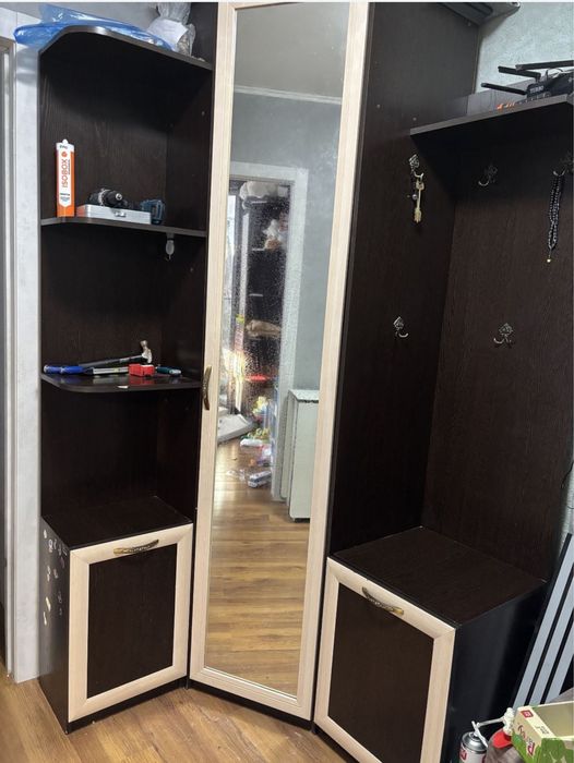 Продам шкаф в прихожую