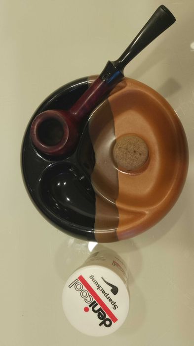 Scrumieră eleganta din ceramica fina, pt. pipe + CADOU