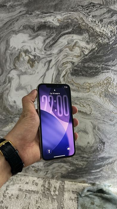 Iphone 12 pro sotiladi