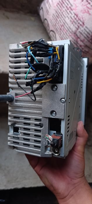 Магнитофон срочно сотилади