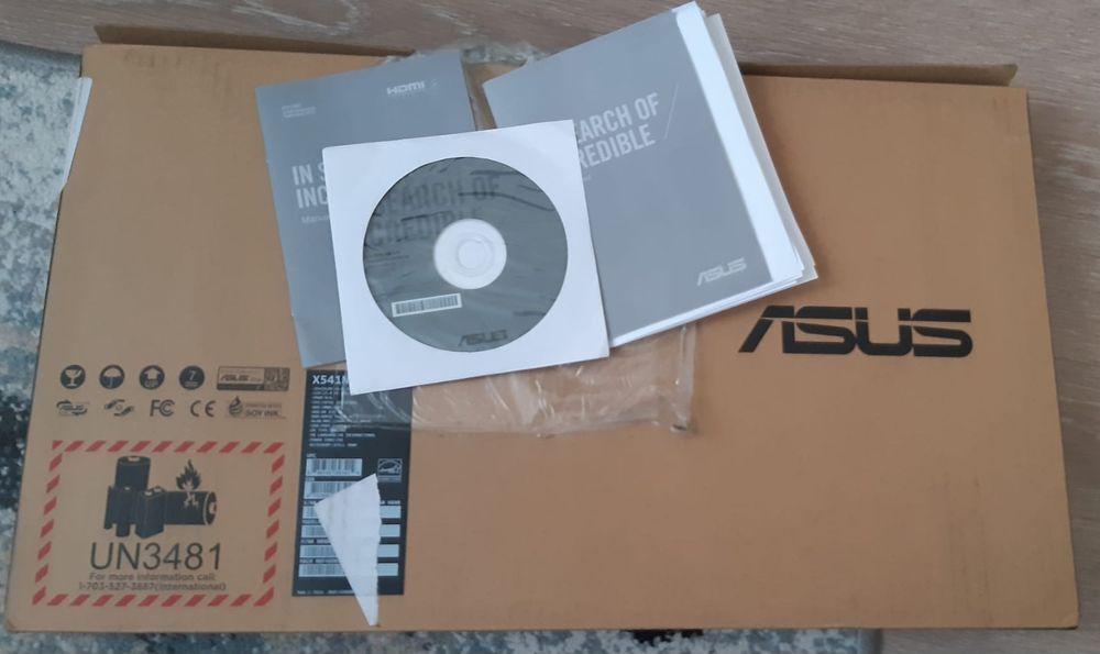 Laptop Asus ca nou
