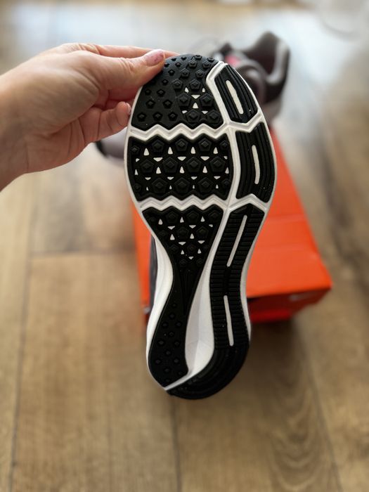 Маратонки Nike светло сиви