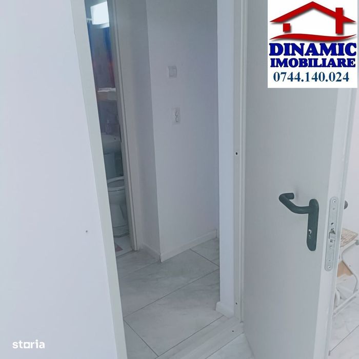 Spatiu comercial, ultracentral, 300 eur/lunar