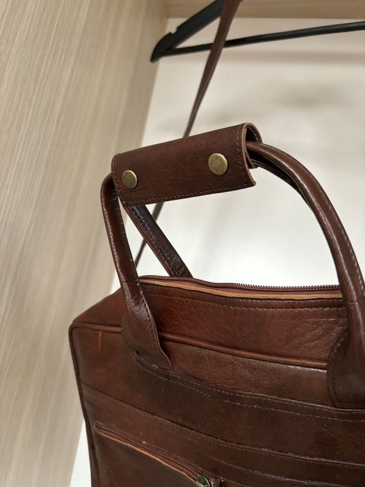 Чисто нова чанта, естествена кожа