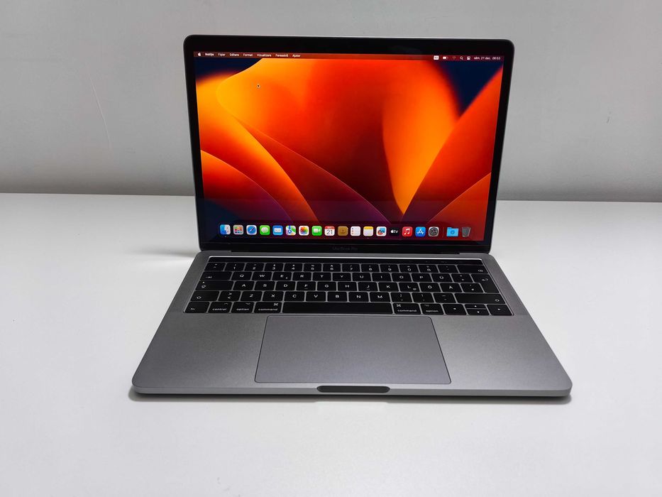 Macbook PRO 13 2018 Touchbar i7 16gb  baterie ca NOUA Factura GARANTIE