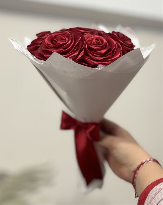Buchet de flori din satin