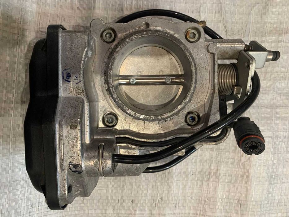 Дроссельная заслонка Mercedes Benz 111 2.3 Vito 638