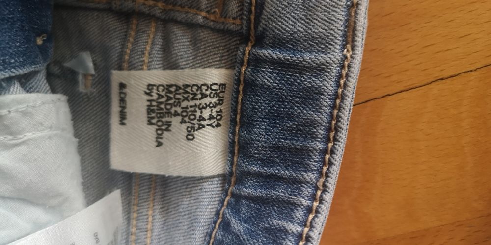 Pantaloni scurti 3ani. Blug