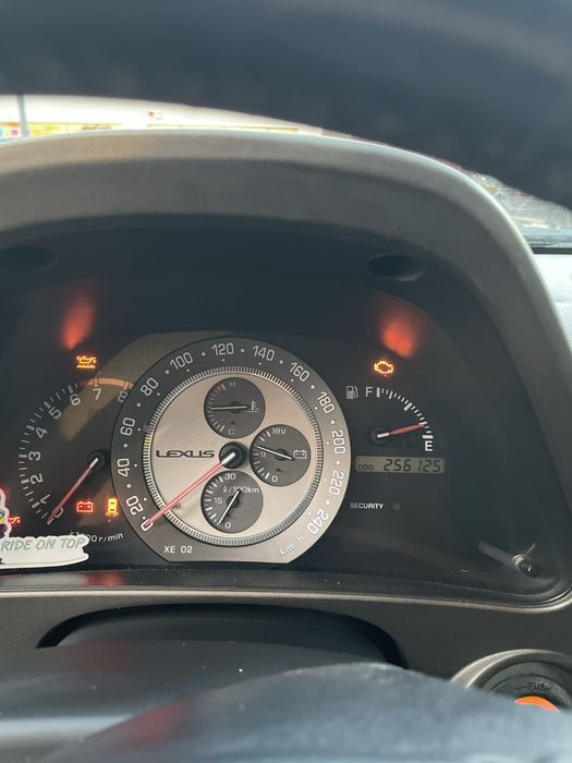 Продавам/бартер Lexus is200