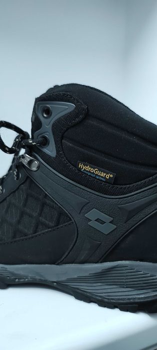 Ghete trekking LOTTO nr 40 (26,5cm)de damă,adolescent...