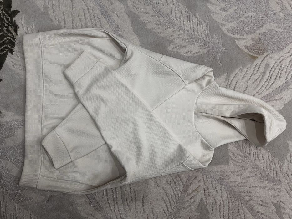 Бомбер и толстовка дешево