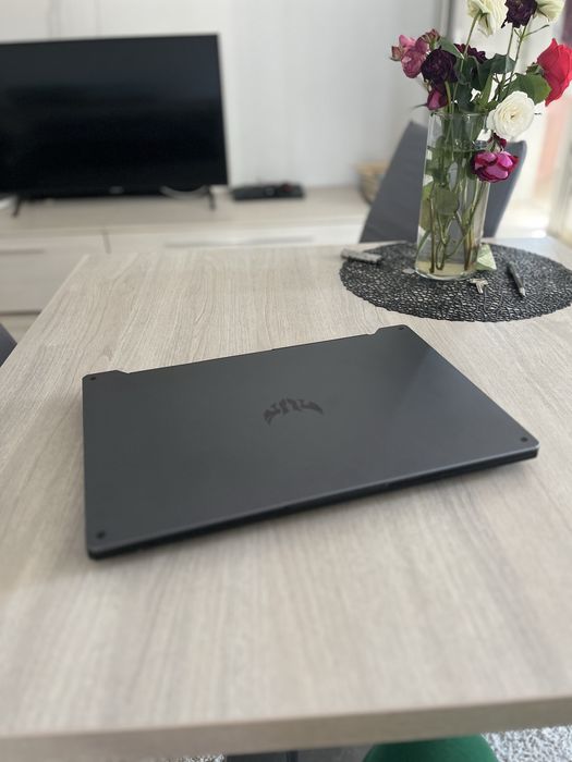 Laptop Gaming ASUS TUF F17 FX706Li – Ecran mare 17.3", i7, GTX 1650 Ti – Stare impecabilă(cititi descrierea)