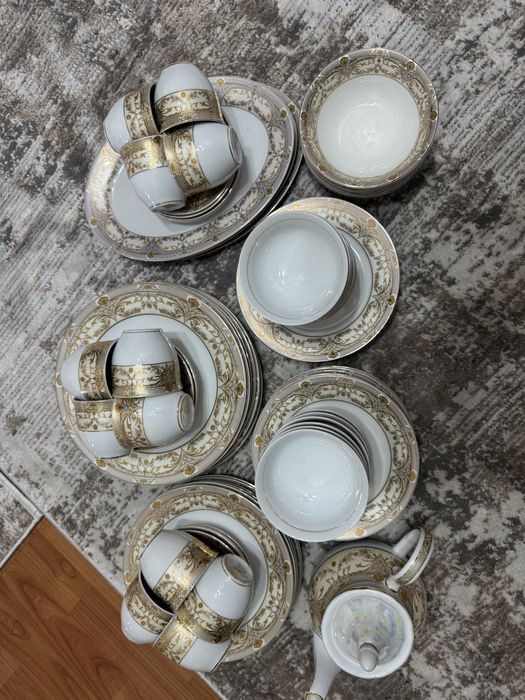 Столовый сервиз из фарфора