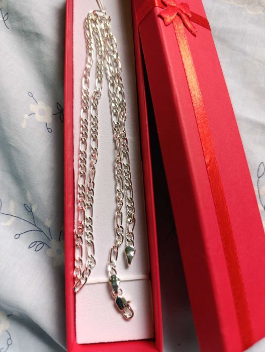 Нов сребърен  ланец. Класически модел. В кутия.