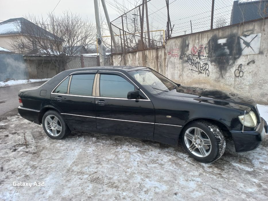 Срочно продам мерседес 140