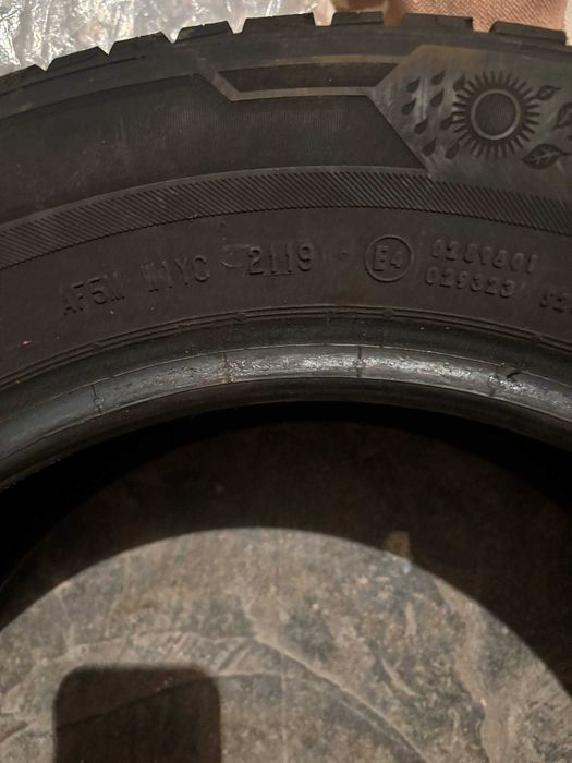 Продавам почти нова гума всесезонна 215/60 RM 16 V XL.Продавам и 4бр з