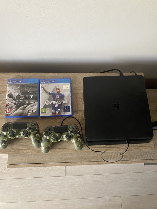 PS 4 slim+2 manse+3jocuri