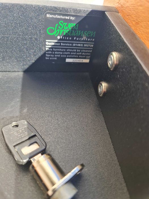 бюро офис мебел Внос от Англия