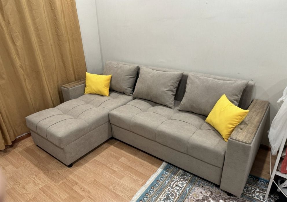 Продам диван в гостинную