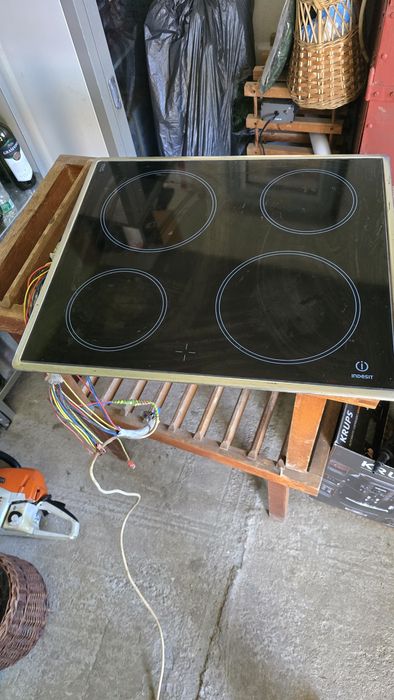 Plita ceramica  indesit perfect functionala