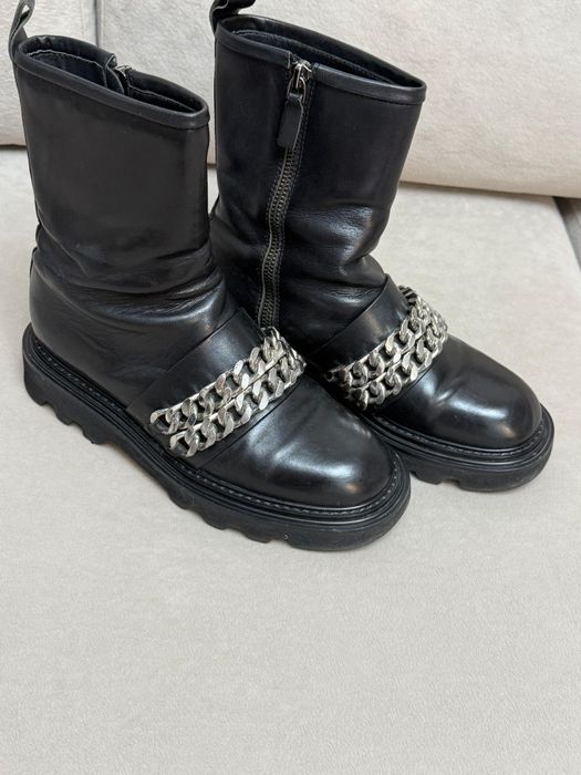 Срочно продам сапоги