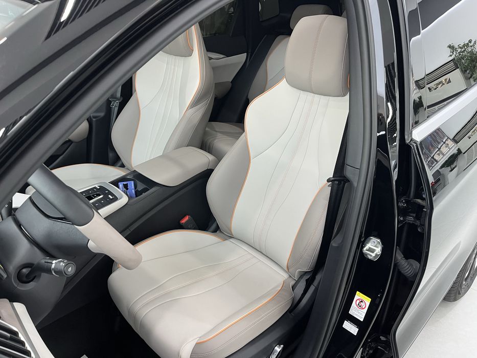 BYD Song Pro DM-i 71 Km Flagship в официалном диллерсом автосалоне BYD
