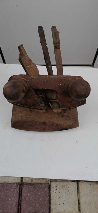 rindea  pentru  dogar  pret 130  lei