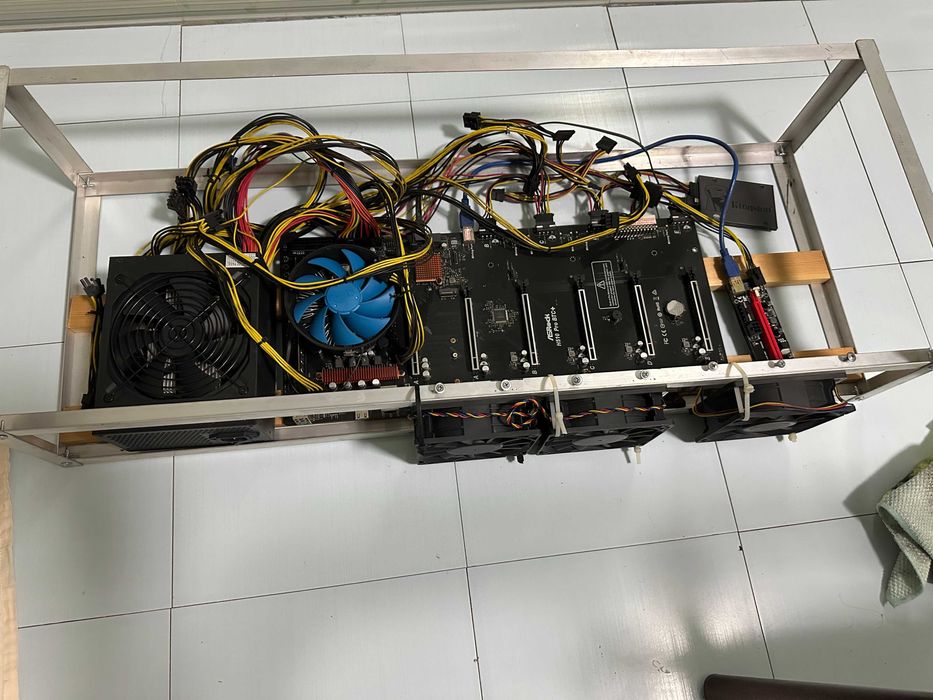 Майнинг риг, майнинг ферма на 7 карт