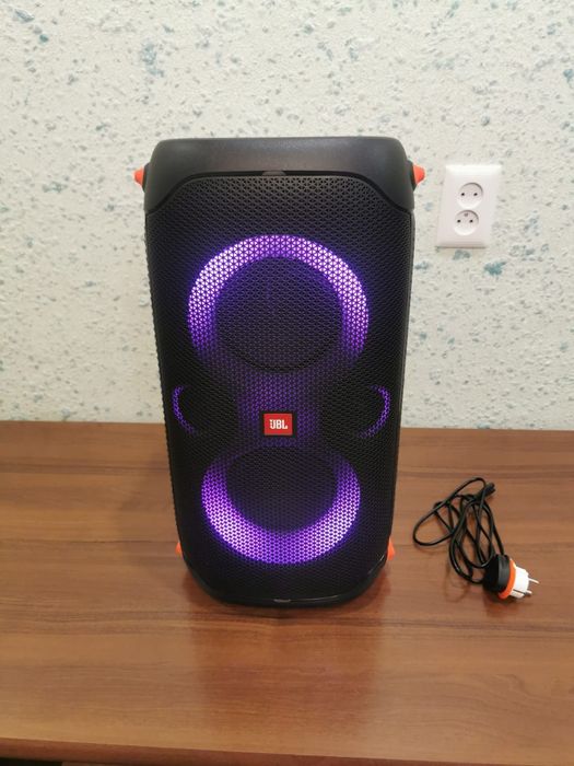 Портативная колонка JBL