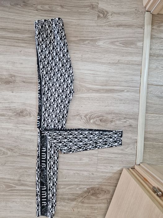 Amia moda черно-бял клин