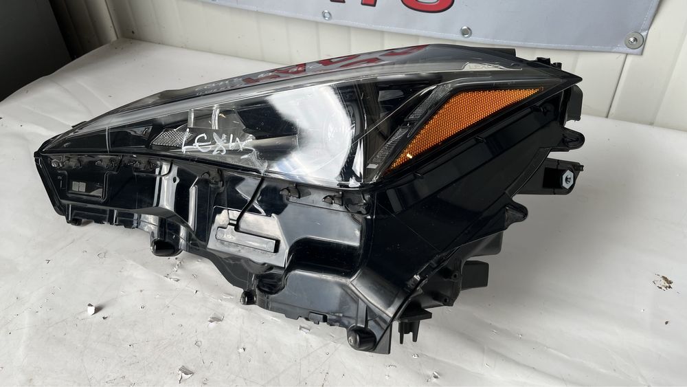 Ляв фар Lexus NX 300