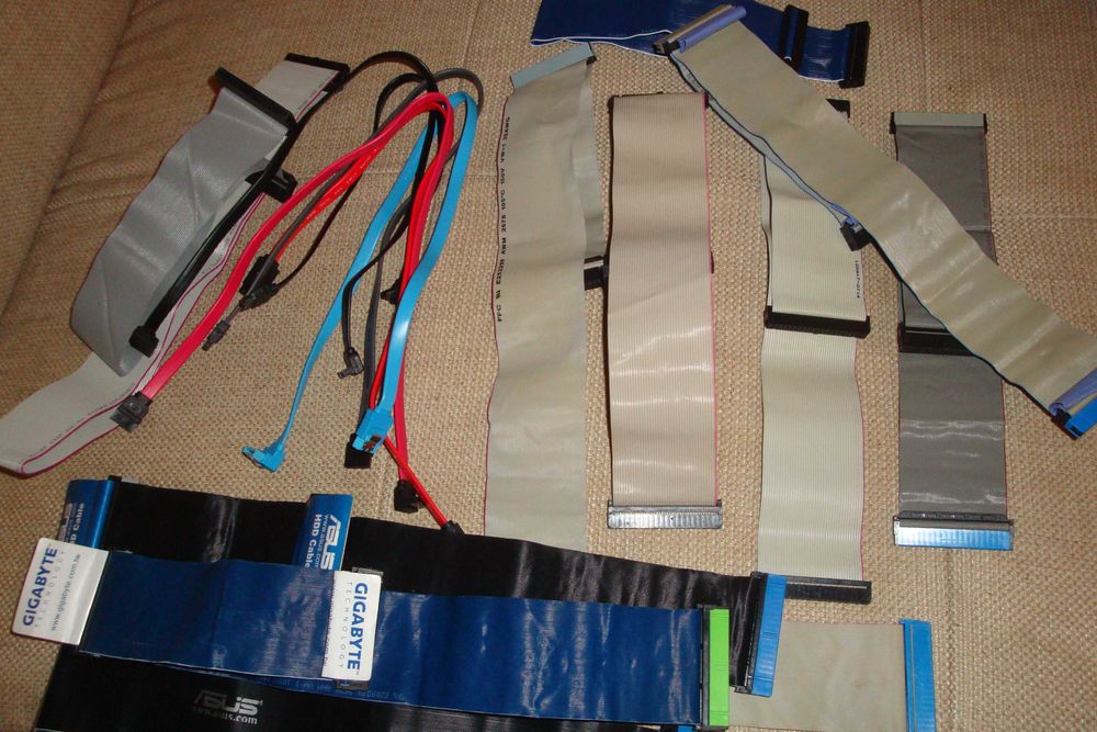 cabluri PC calculator s-ata 2.0 sata 3.0 IDE ATA 133 FDD originale