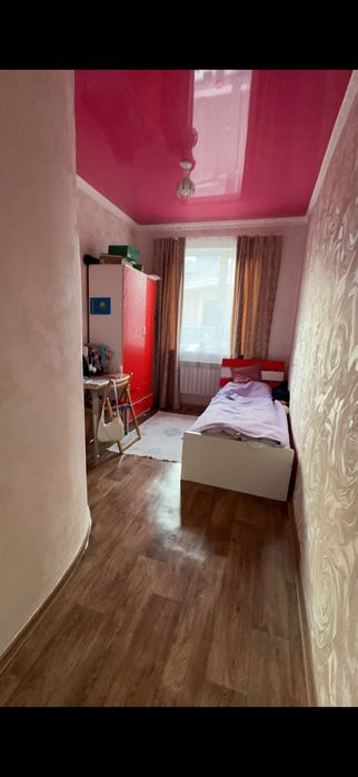 Жер уй сатылады.