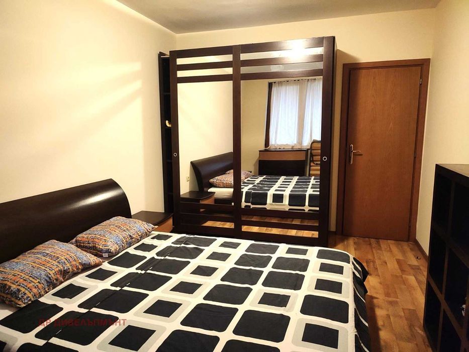 Дава се под наем Тристаен апартамент в к.к. Слънчев бряг - 101 кв.м за 307 € - Снимка #2