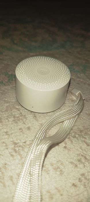 Продам Bluetooth-колонку Xiaomi Mi Compact Bluetooth Speaker 2
